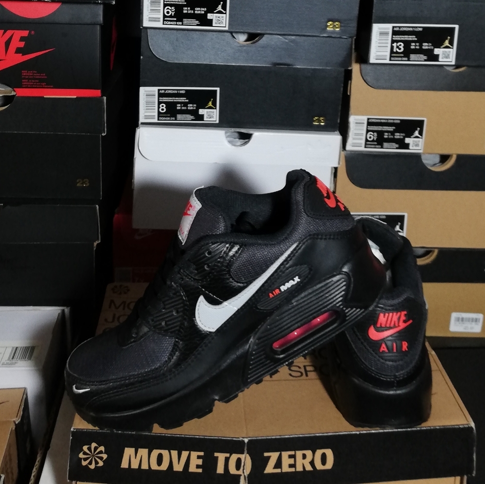 NIKE AIR MAX 90S "PREMIUM EDITION" WOMEN'S US SIZE 8 BRAND NEW IN BOX